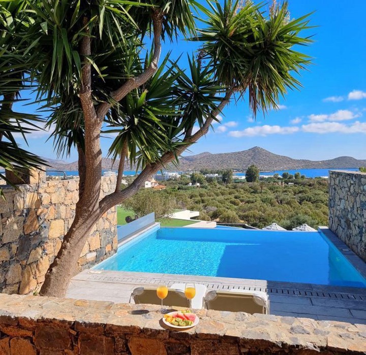 JUNIOR INFINITY SUITE PRIVATE POOL